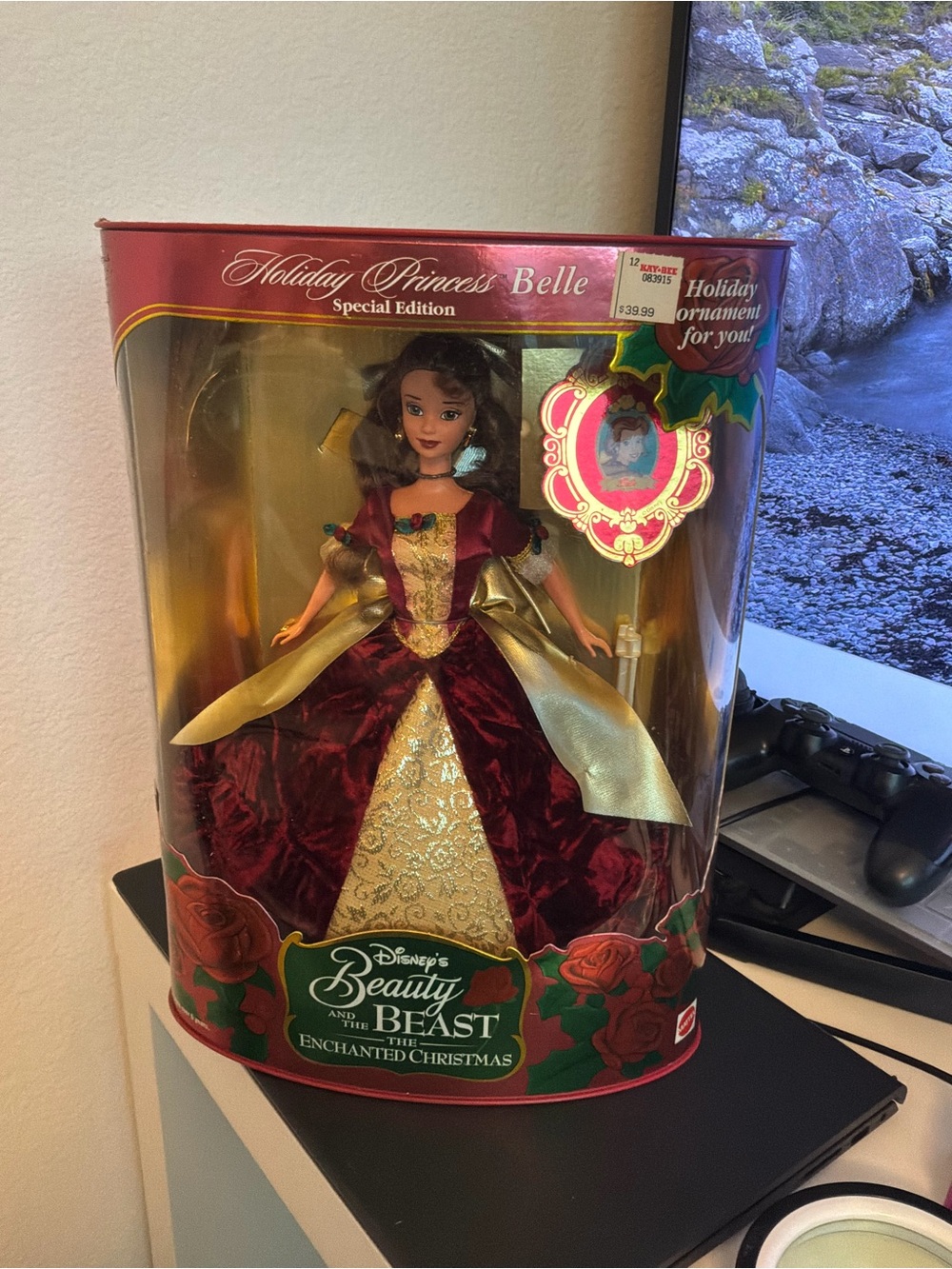 Vintage Disney Holiday Princess Belle Special Edition Doll 1997- #16710 NIB